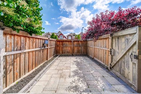 Photo 44 at 41 Poetry Drive, Vellore Village, Vaughan