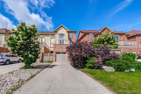 Photo 48 at 41 Poetry Drive, Vellore Village, Vaughan