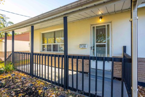 Photo 2 at 2728 Kennedy Road, L'Amoreaux, Toronto