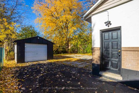 Photo 3 at 2728 Kennedy Road, L'Amoreaux, Toronto