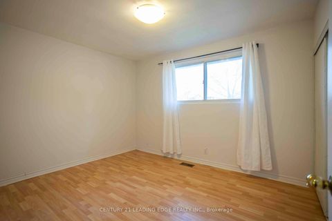 Photo 11 at 2728 Kennedy Road, L'Amoreaux, Toronto