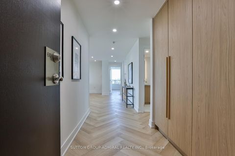 Photo 1 at 610 - 7250 Yonge Street, Yorkhill, Vaughan