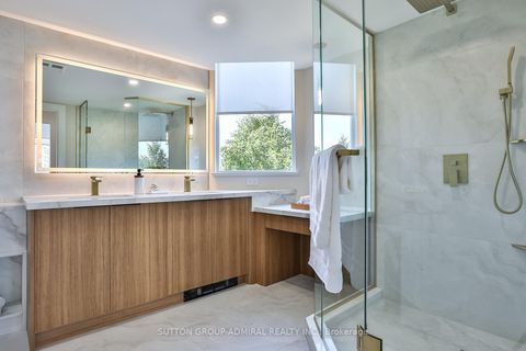 Photo 15 at 610 - 7250 Yonge Street, Yorkhill, Vaughan