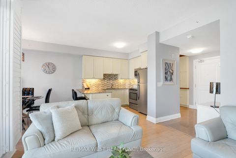 Photo 7 at 710 - 24 Woodstream Boulevard, Vaughan Grove, Vaughan