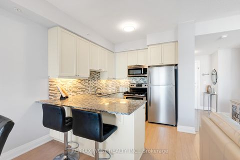 Photo 9 at 710 - 24 Woodstream Boulevard, Vaughan Grove, Vaughan