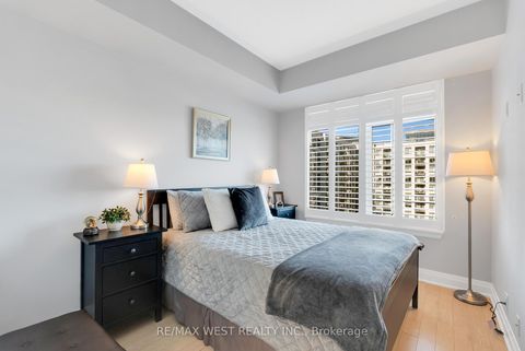 Photo 13 at 710 - 24 Woodstream Boulevard, Vaughan Grove, Vaughan