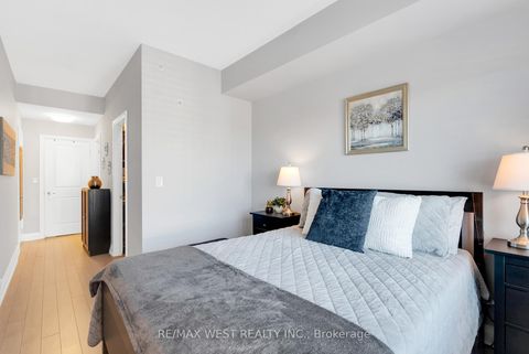 Photo 14 at 710 - 24 Woodstream Boulevard, Vaughan Grove, Vaughan