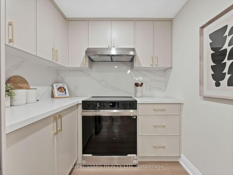 Photo 3 at 704 - 820 Burnhamthorpe Road, Markland Wood, Toronto