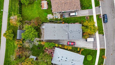 Photo 12 at 7 Bimini Crescent, Black Creek, Toronto