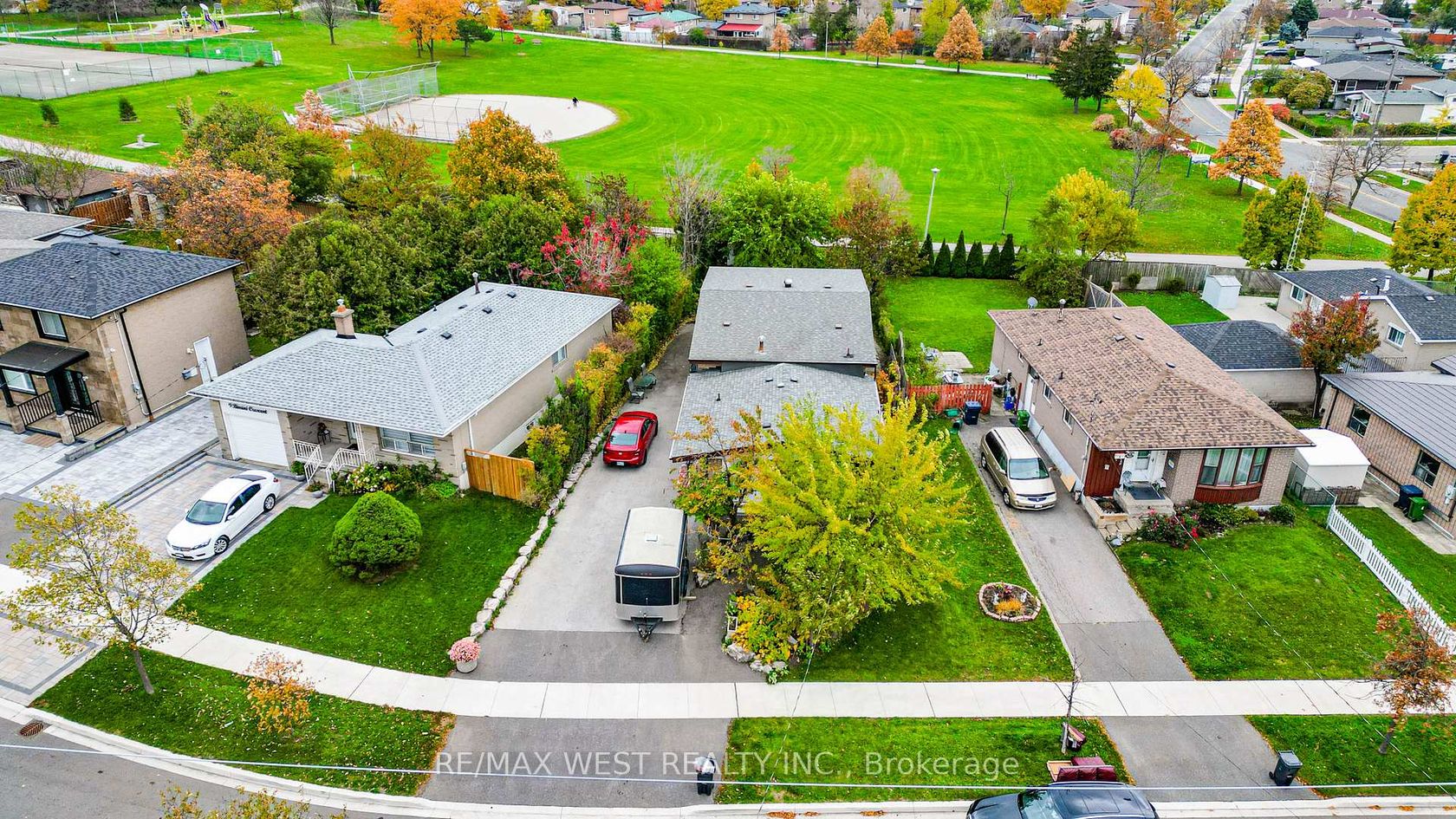 7 Bimini Crescent, Black Creek, Toronto 