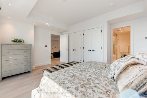 Photo 14 at 2703 - 200 Cumberland Street, Annex, Toronto