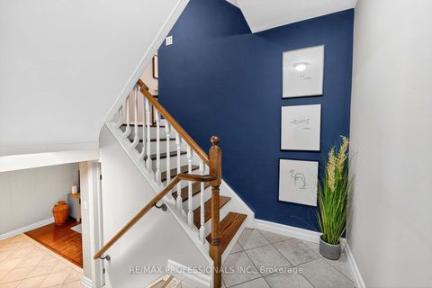 Photo 7 at 1 - 4357 Bloor Street W, Markland Wood, Toronto