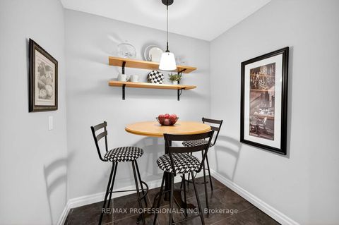 Photo 19 at 1 - 4357 Bloor Street W, Markland Wood, Toronto