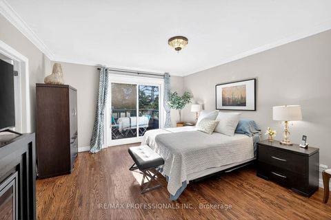 Photo 24 at 1 - 4357 Bloor Street W, Markland Wood, Toronto