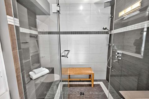 Photo 29 at 1 - 4357 Bloor Street W, Markland Wood, Toronto