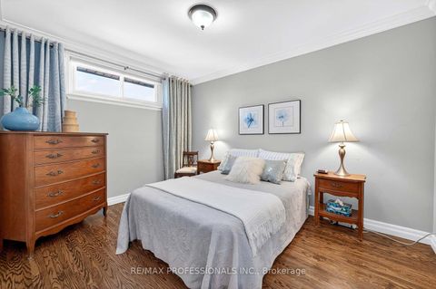Photo 32 at 1 - 4357 Bloor Street W, Markland Wood, Toronto