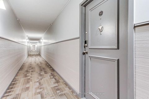 Photo 5 at 703 - 175 Hilda Avenue, Newtonbrook West, Toronto