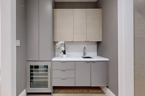 Photo 10 at 46 Elmsthorpe Avenue, Forest Hill South, Toronto