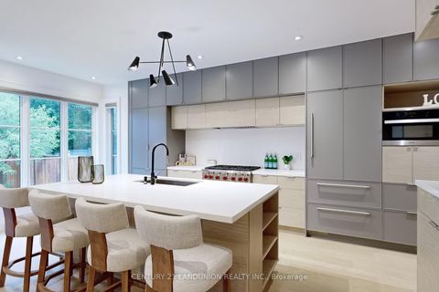 Photo 13 at 46 Elmsthorpe Avenue, Forest Hill South, Toronto