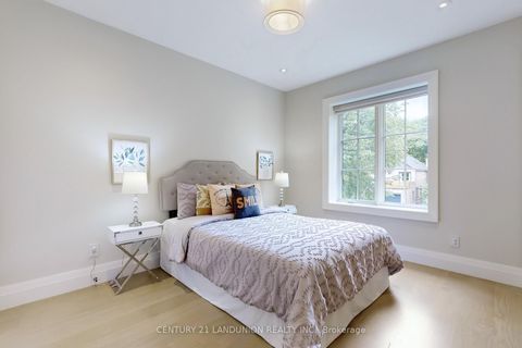 Photo 25 at 46 Elmsthorpe Avenue, Forest Hill South, Toronto