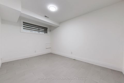 Photo 35 at 46 Elmsthorpe Avenue, Forest Hill South, Toronto