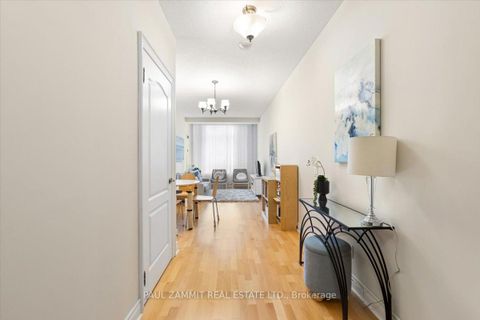 Photo 3 at 101 - 1 Clairtrell Road, Willowdale East, Toronto