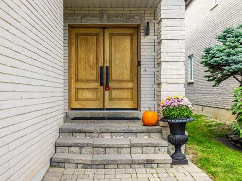 Photo 1 at 134 Royal Palm Drive, Yorkhill, Vaughan