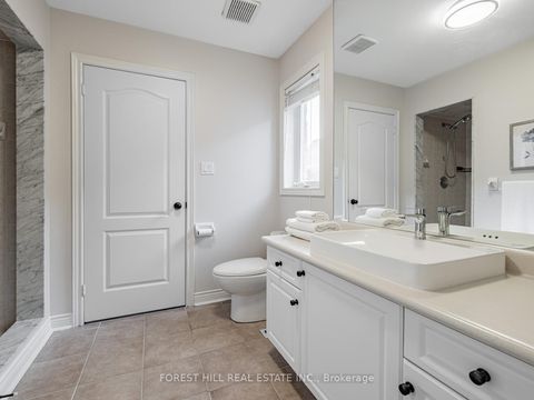 Photo 16 at 134 Royal Palm Drive, Yorkhill, Vaughan