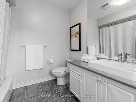 Photo 18 at 134 Royal Palm Drive, Yorkhill, Vaughan