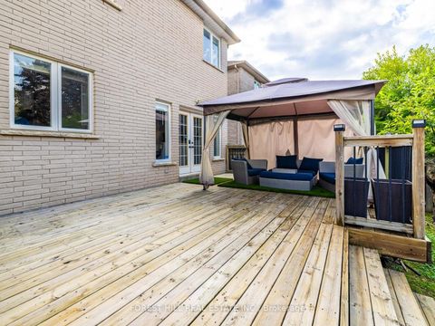 Photo 24 at 134 Royal Palm Drive, Yorkhill, Vaughan
