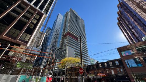 Photo 3 at 810 - 375 King Street W, Waterfront Communities C1, Toronto