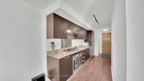 Photo 14 at 810 - 375 King Street W, Waterfront Communities C1, Toronto