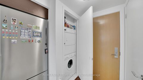 Photo 15 at 810 - 375 King Street W, Waterfront Communities C1, Toronto