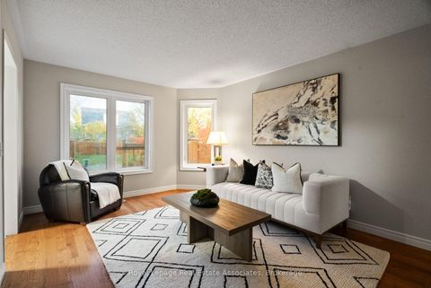 Photo 5 at 62 Pike Road, RO River Oaks, Oakville