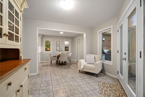 Photo 7 at 62 Pike Road, RO River Oaks, Oakville