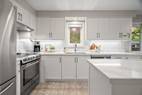 Photo 14 at 62 Pike Road, RO River Oaks, Oakville