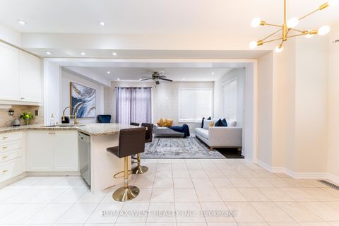 Photo 5 at 2120 Fiddlers Way, WM Westmount, Oakville