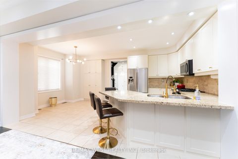 Photo 7 at 2120 Fiddlers Way, WM Westmount, Oakville