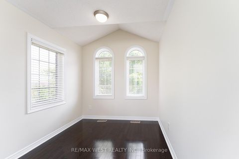 Photo 13 at 2120 Fiddlers Way, WM Westmount, Oakville