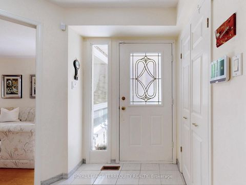 Photo 5 at 16 Audrelane Court, Milliken, Toronto