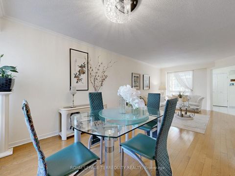 Photo 10 at 16 Audrelane Court, Milliken, Toronto