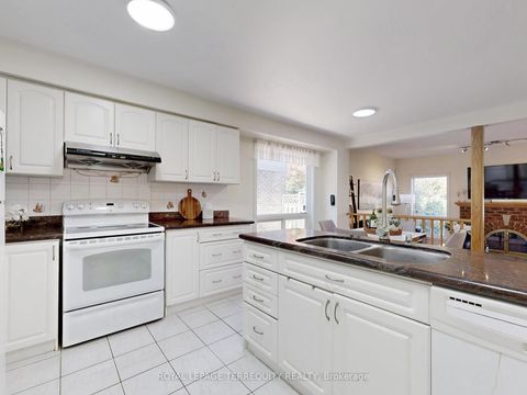 Photo 17 at 16 Audrelane Court, Milliken, Toronto