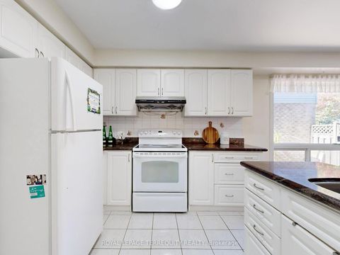 Photo 18 at 16 Audrelane Court, Milliken, Toronto