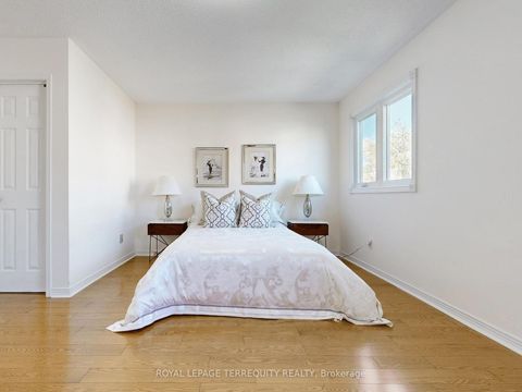 Photo 32 at 16 Audrelane Court, Milliken, Toronto