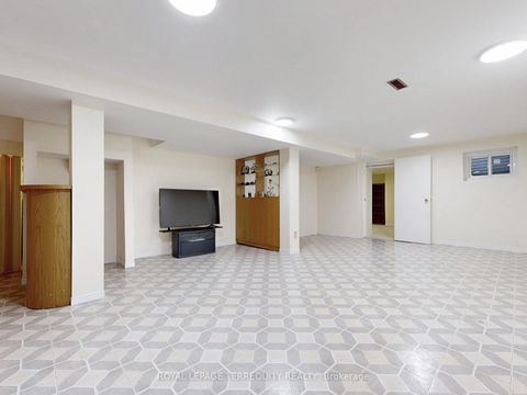 Photo 42 at 16 Audrelane Court, Milliken, Toronto