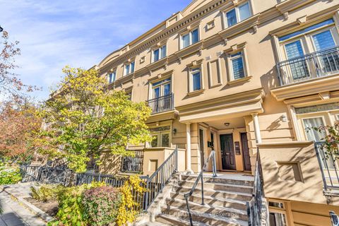 Photo 5 at 29 - 78 Carr Street, Chinatown, Toronto