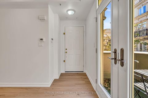 Photo 8 at 29 - 78 Carr Street, Chinatown, Toronto