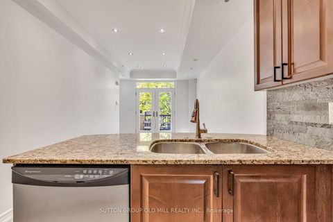 Photo 16 at 29 - 78 Carr Street, Chinatown, Toronto