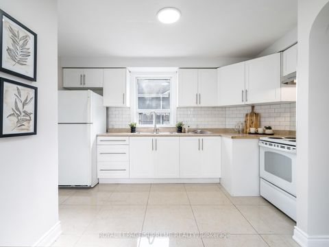 Photo 14 at 40 Cartwright Avenue, Glen Park, Toronto