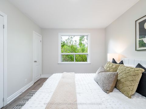 Photo 20 at 40 Cartwright Avenue, Glen Park, Toronto